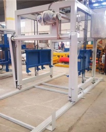 Automatic pallet stacker